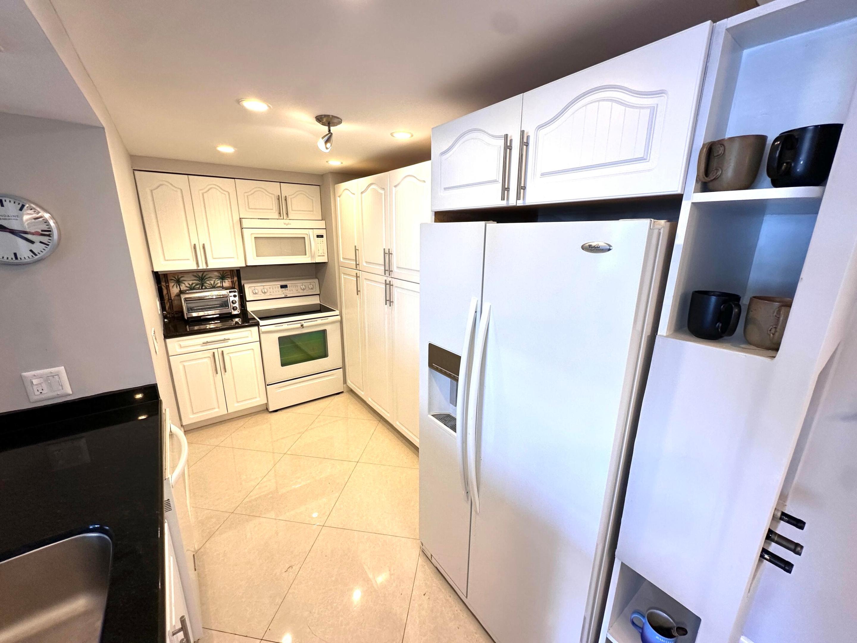 VENETIAN CONDO - Residential Lease