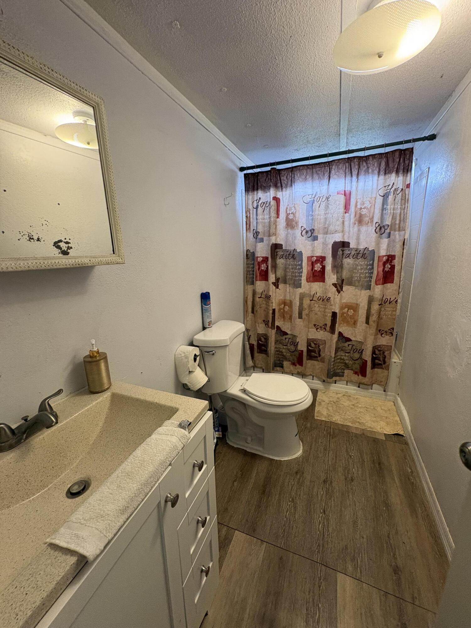 OUTBACK AREA (101500.00) - Residential