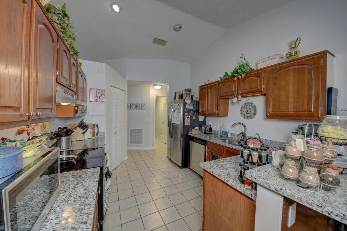 LAKEWOOD PARK UNIT 8 - Residential