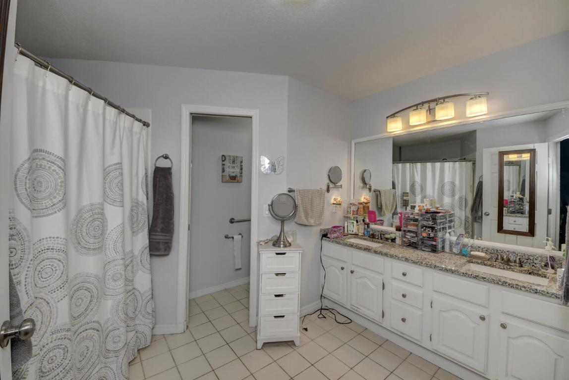 LAKEWOOD PARK UNIT 8 - Residential