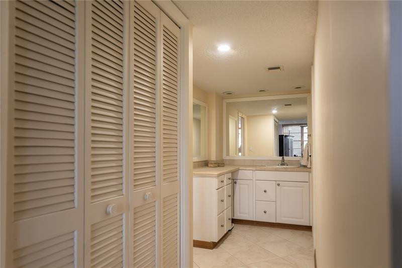 NO 71 PALM-AIRE COUNTRY CLUB - Residential