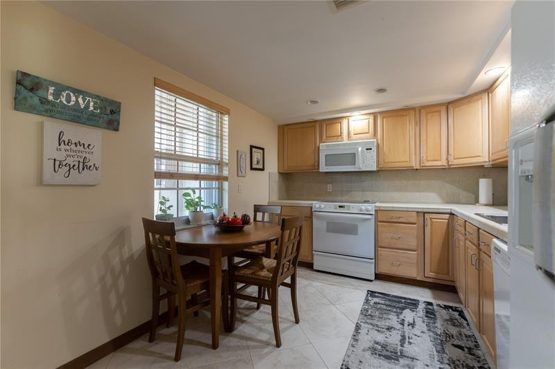 NO 71 PALM-AIRE COUNTRY CLUB - Residential