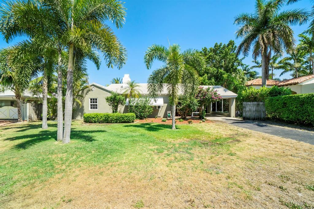 Photo of 216 Dixie Boulevard, Delray Beach, FL 33444 (MLS # R10720348)