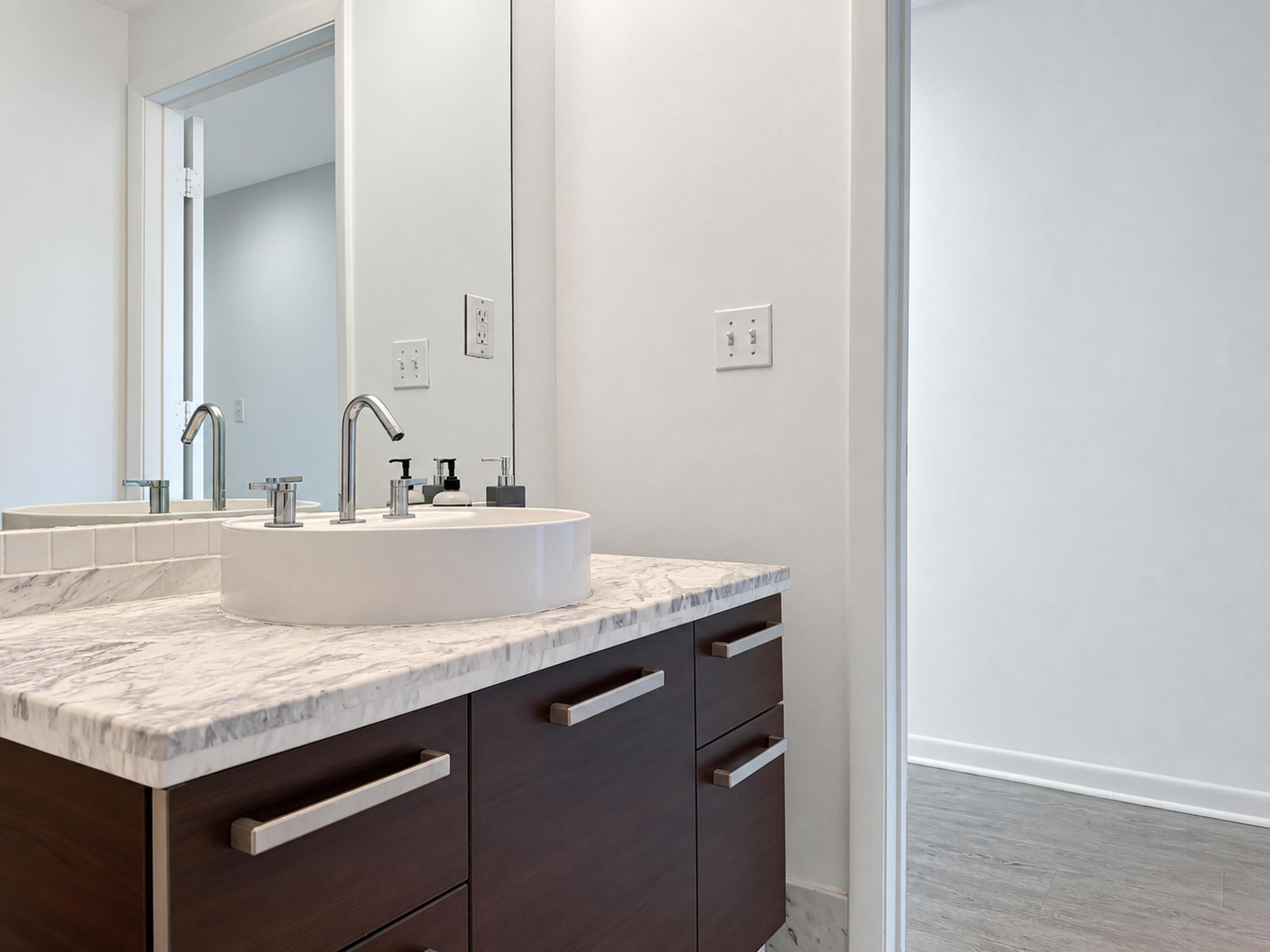 244 BISCAYNE Boulevard 3005