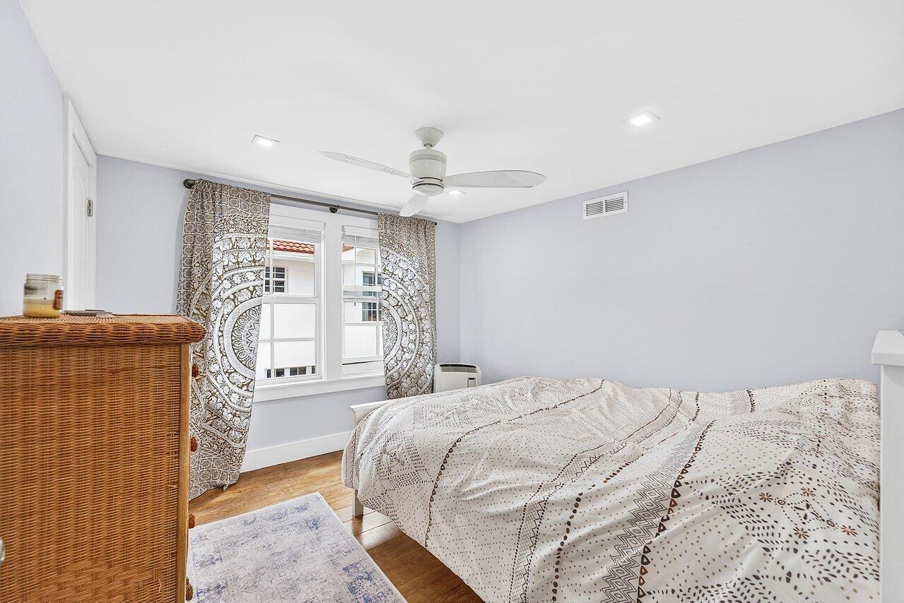 BOYNTON HEIGHTS - Residential