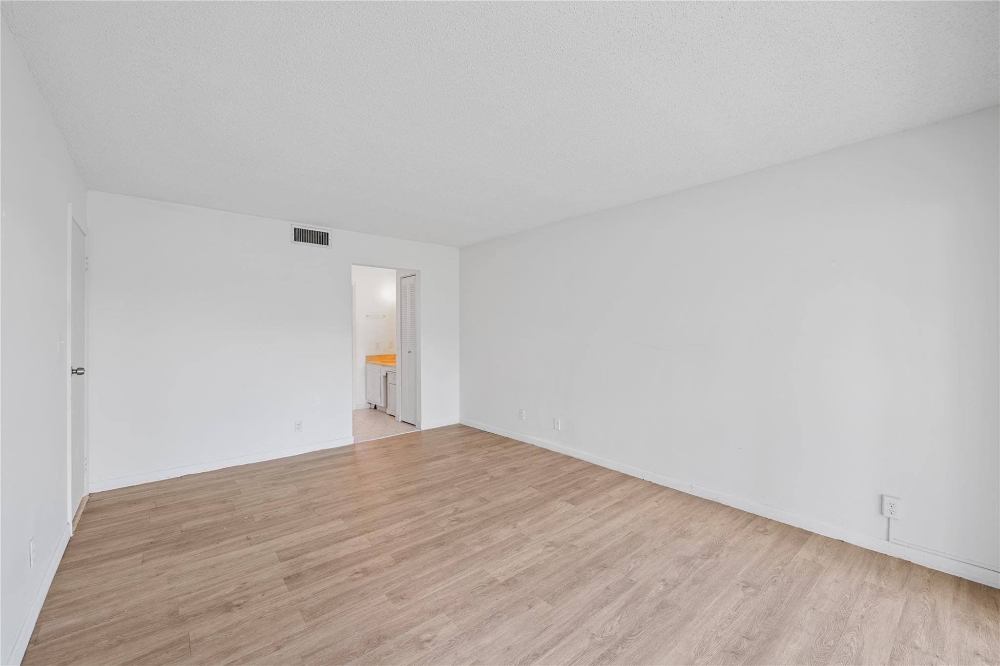 FAIRWAYS OF TAMARAC CONDO - Residential Lease