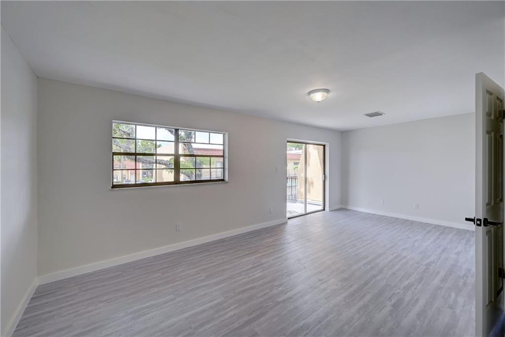 SHAKER VILLAGE - Residential