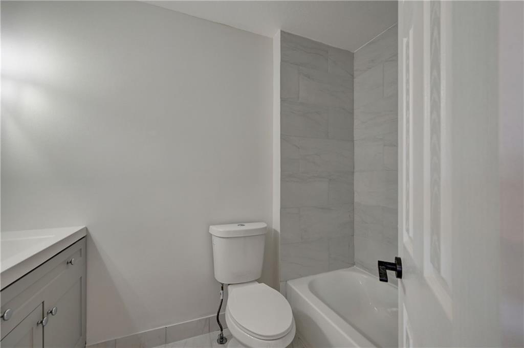 SHAKER VILLAGE - Residential