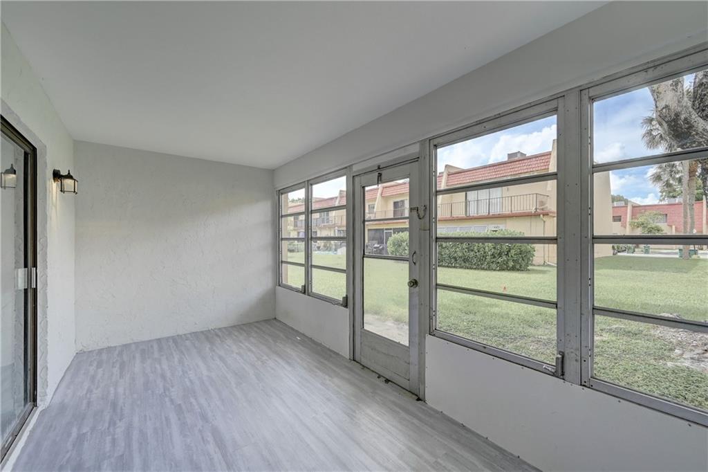 SHAKER VILLAGE - Residential