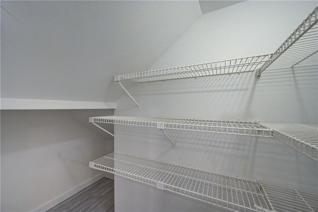 SHAKER VILLAGE - Residential