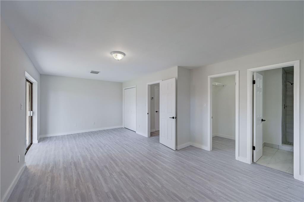 SHAKER VILLAGE - Residential