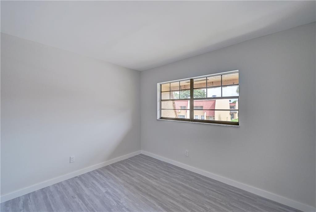 SHAKER VILLAGE - Residential