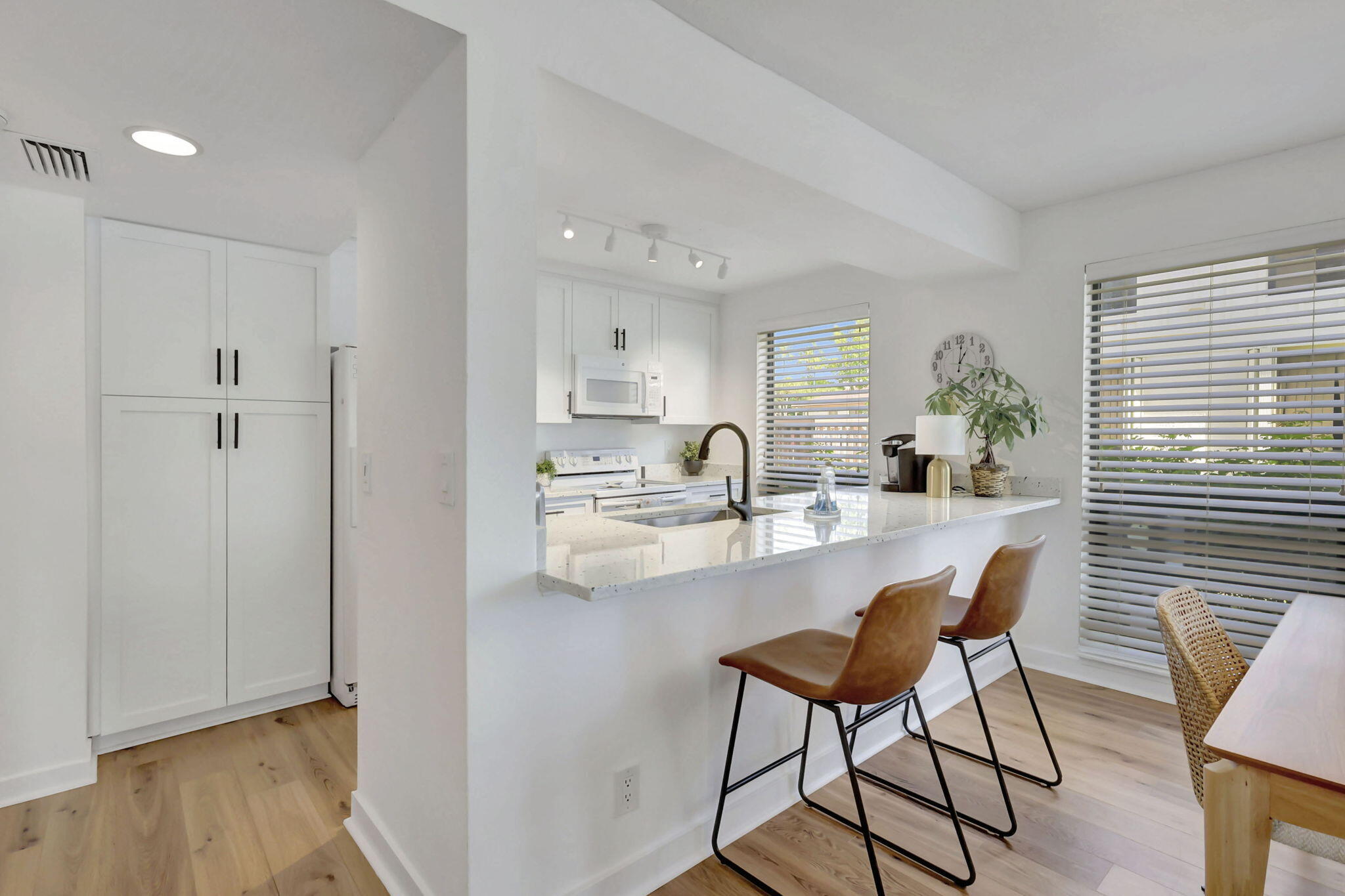 GOLF VILLAS CONDO - Residential Lease