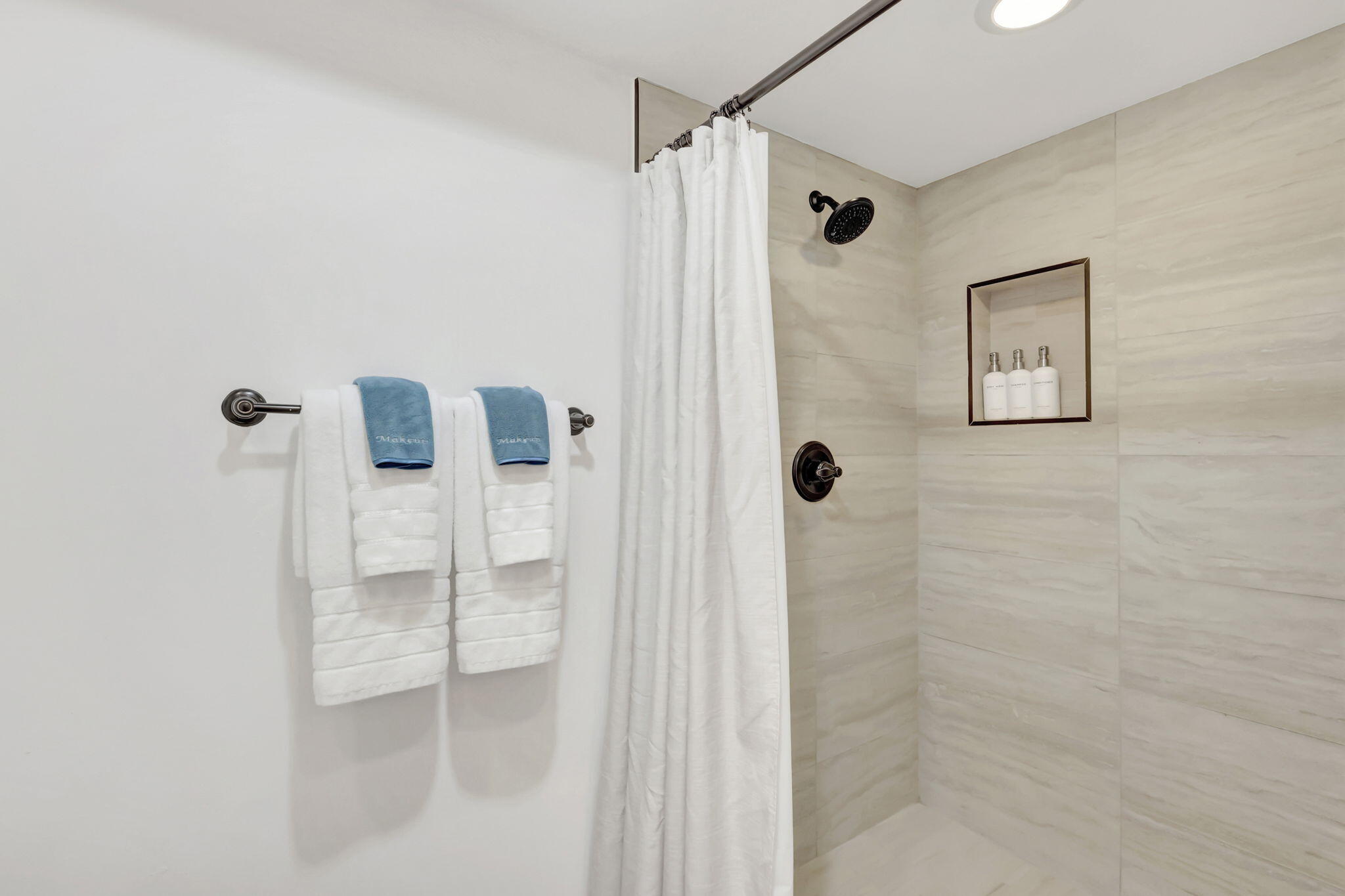 GOLF VILLAS CONDO - Residential Lease