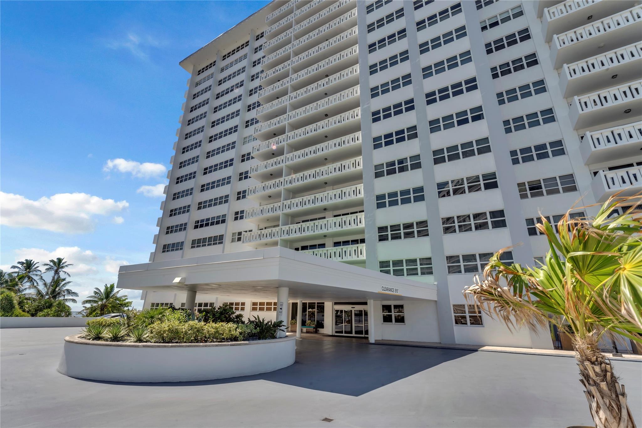 2100 S Ocean Dr 15B