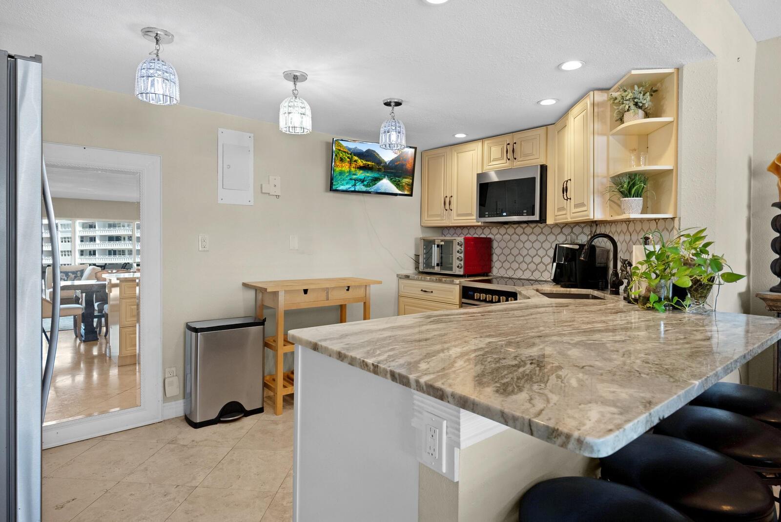2100 S Ocean Dr 15B