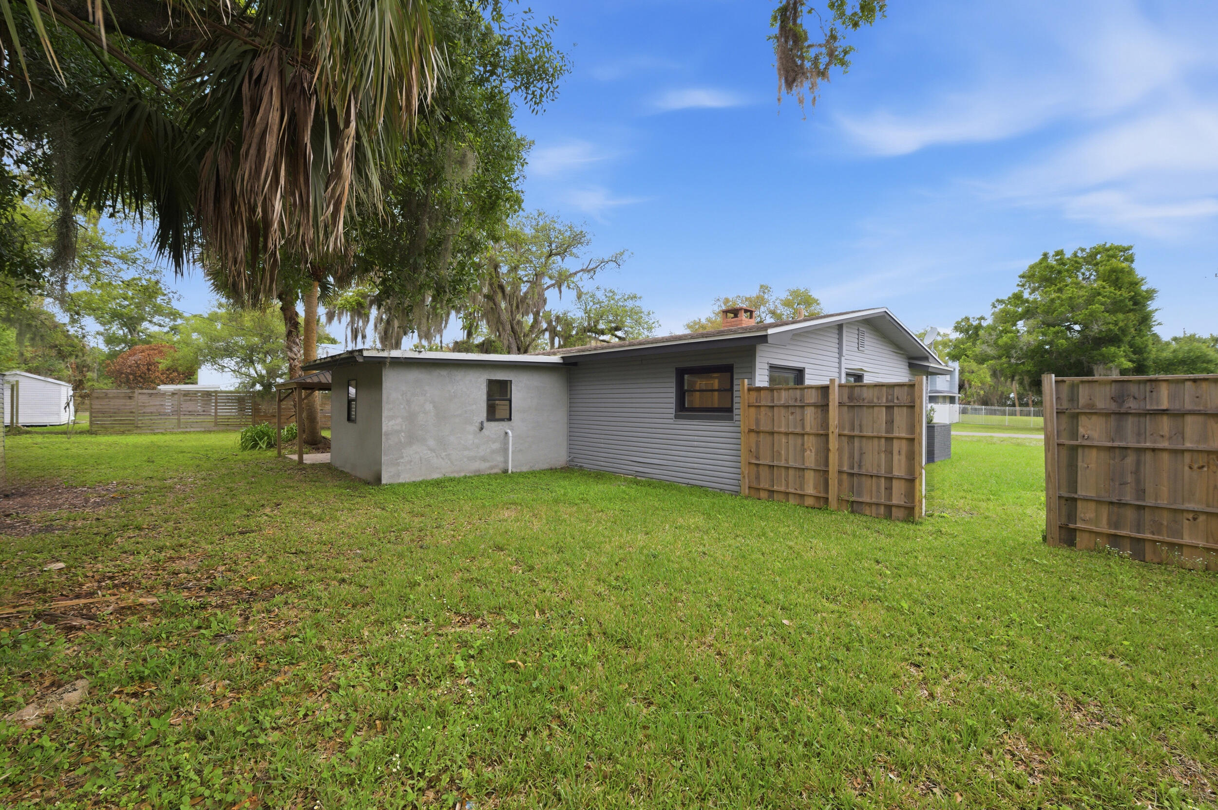 METES AND BOUNDS - Residential Lease