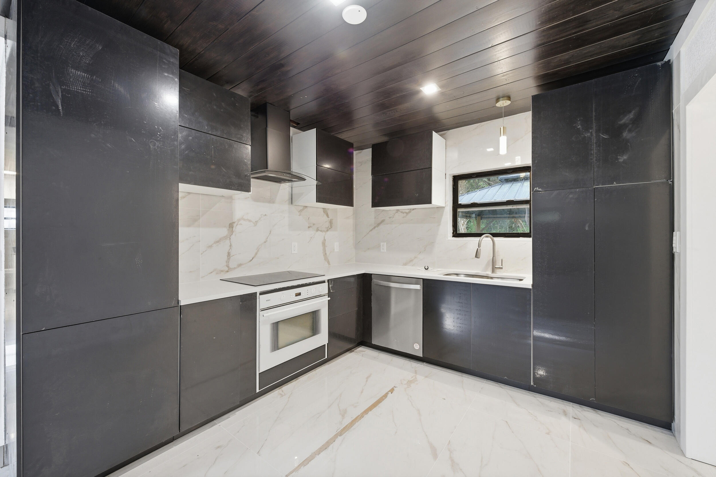 METES AND BOUNDS - Residential Lease