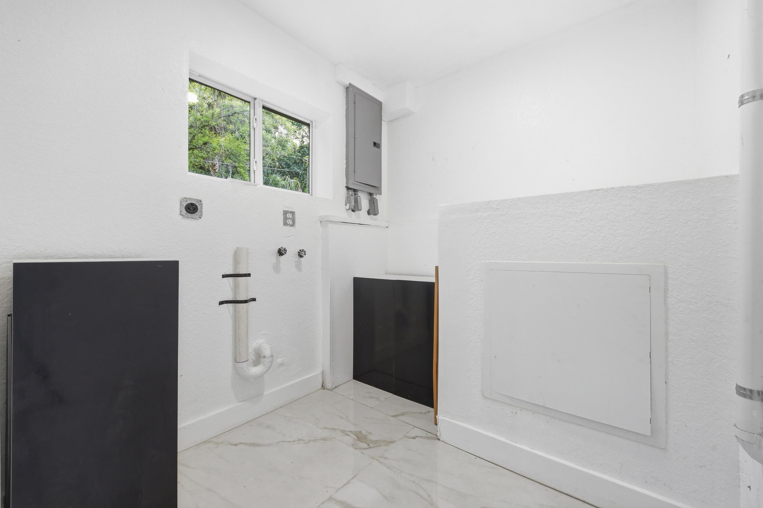 METES AND BOUNDS - Residential Lease
