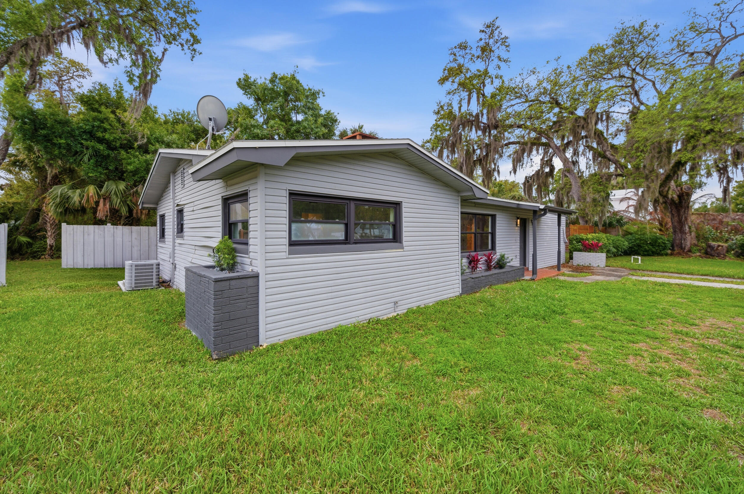 METES AND BOUNDS - Residential Lease