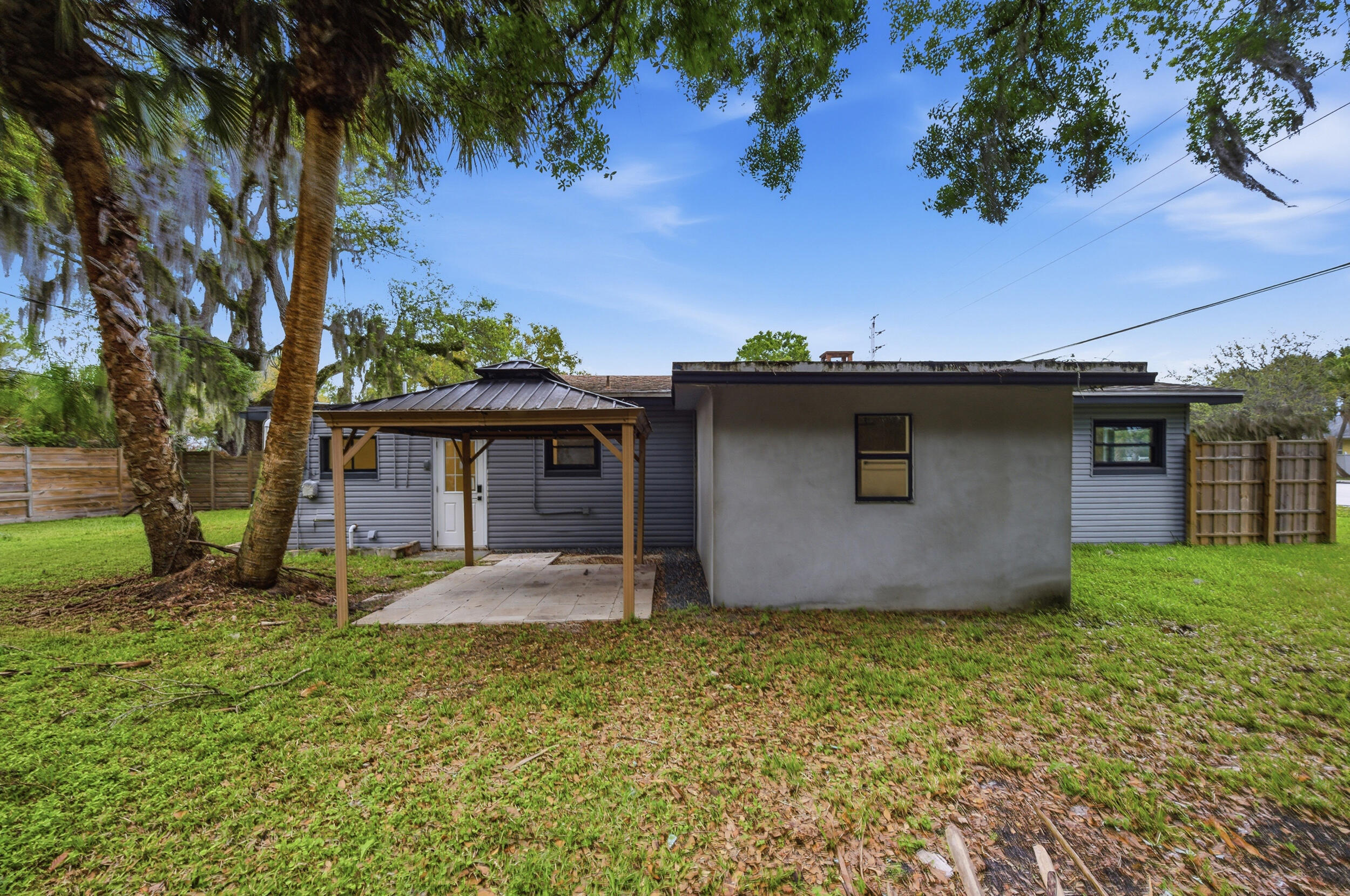 METES AND BOUNDS - Residential Lease