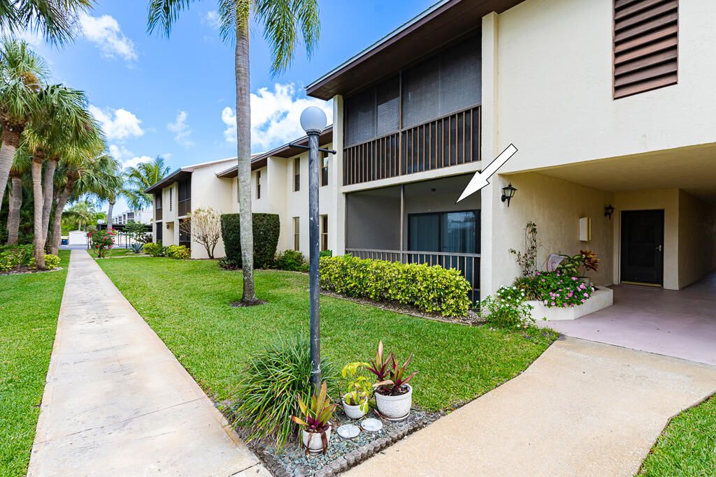 Photo of 200 SE Four Winds Drive #114, Stuart, FL 34996 (MLS # R11062430)