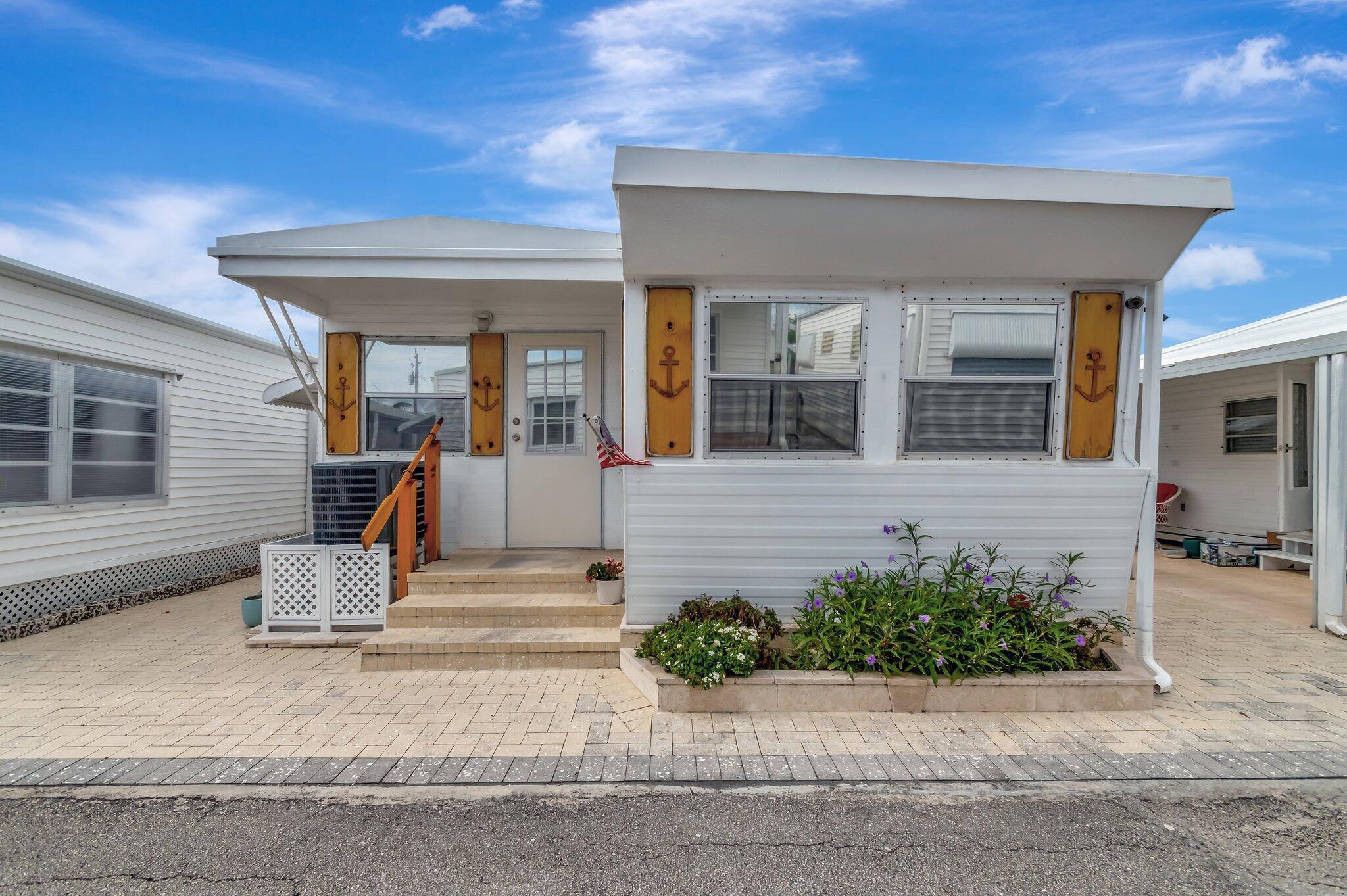 18 Juniper Drive J, Briny Breezes, FL, 33435/$310,000 1 18 Juniper Drive J