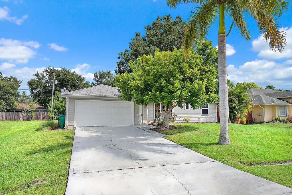 Photo of 1433 SW San Esteban Avenue, Port Saint Lucie, FL 34953 (MLS # R11123103)