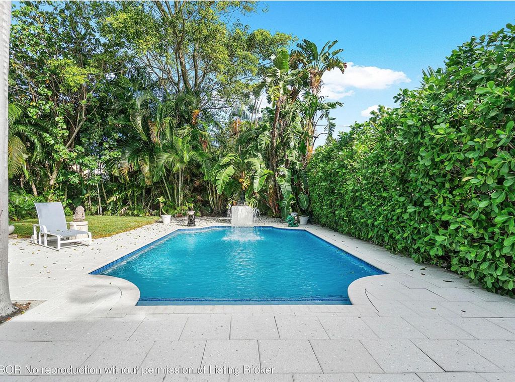 Photo of 323 Dyer Road, West Palm Beach, FL 33405 (MLS # R11132382)