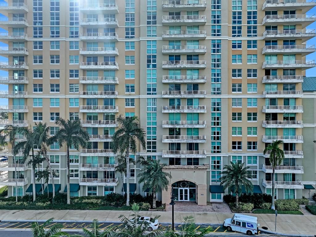 Photo of 700 E Boynton Beach Boulevard #312, Boynton Beach, FL 33435 (MLS # R11145654)