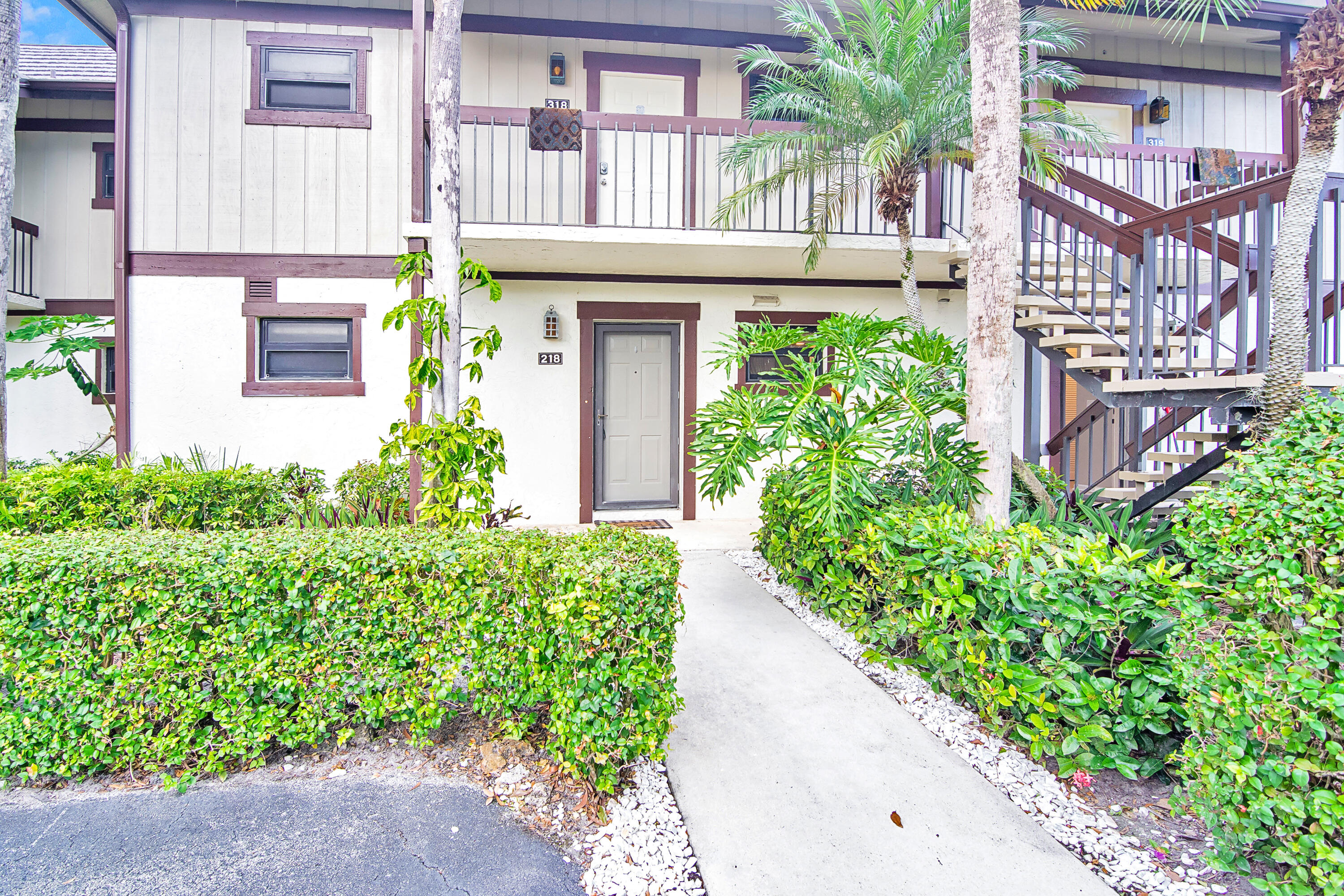 BAGATTELLE CONDO - Residential Lease