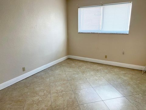 4050 NE 12th Terrace 15-1 Oakland Park FL 33334