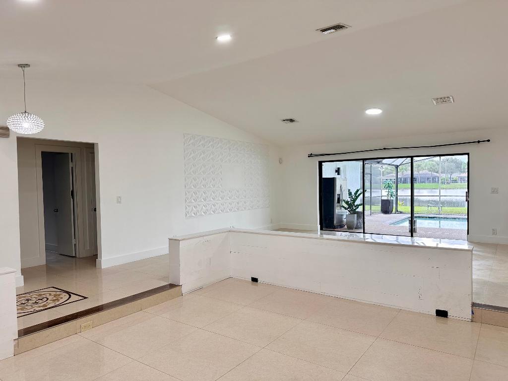 OAK WOOD - Residential Lease