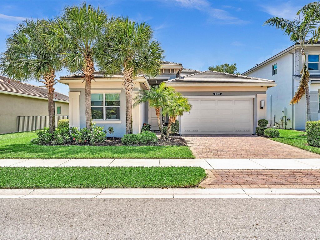 Photo of 15377 Destiny Drive, Delray Beach, FL 33446 (MLS # R10995695)