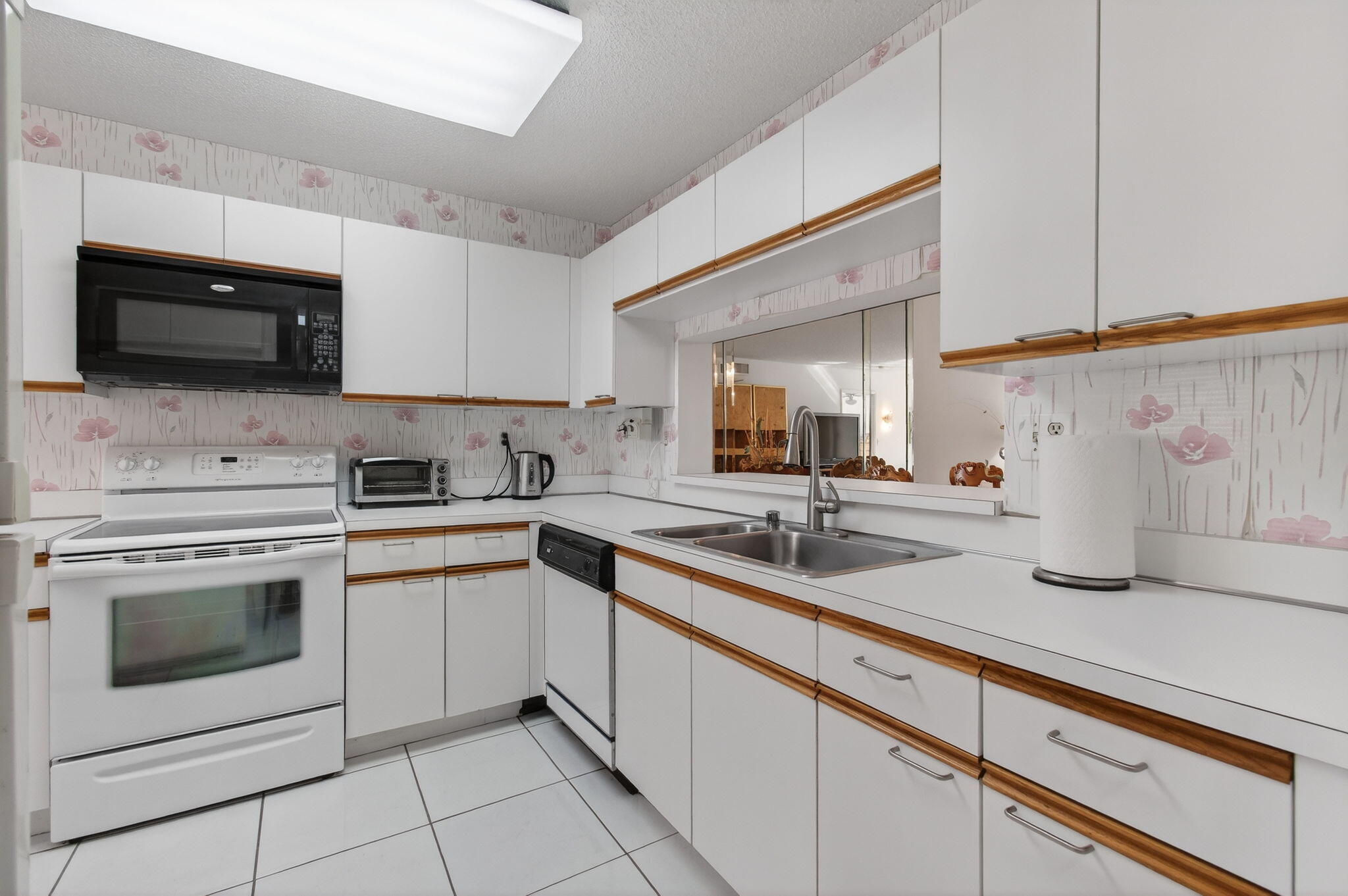 WATERSEDGE AT THE LAKES O - Residential