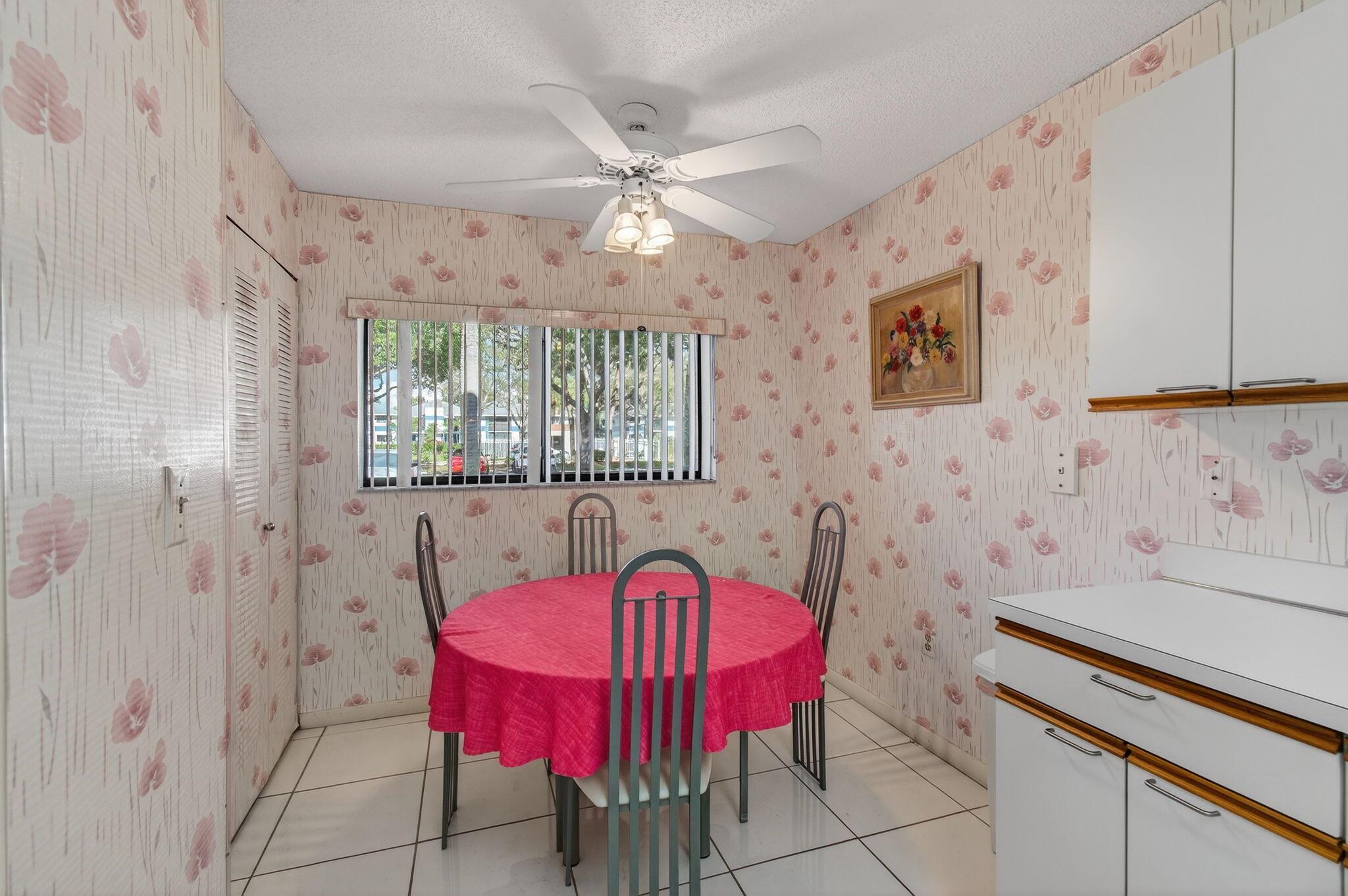 LAKES OF DELRAY WATERSEDG - Residential