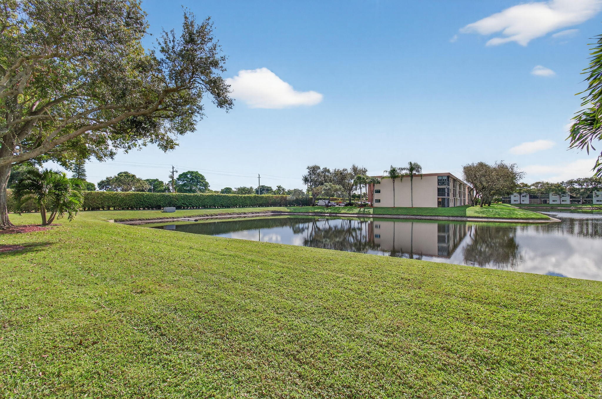 WATERSEDGE AT THE LAKES O - Residential