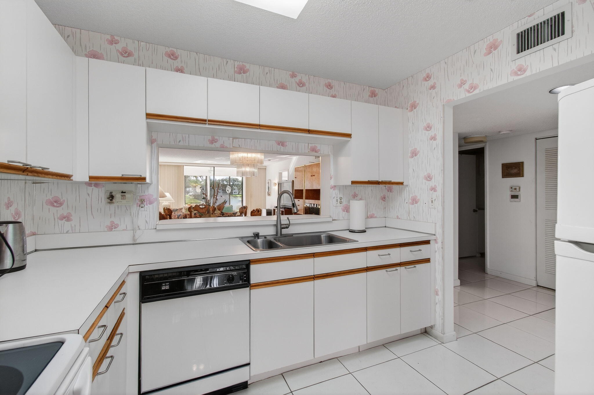 WATERSEDGE AT THE LAKES O - Residential