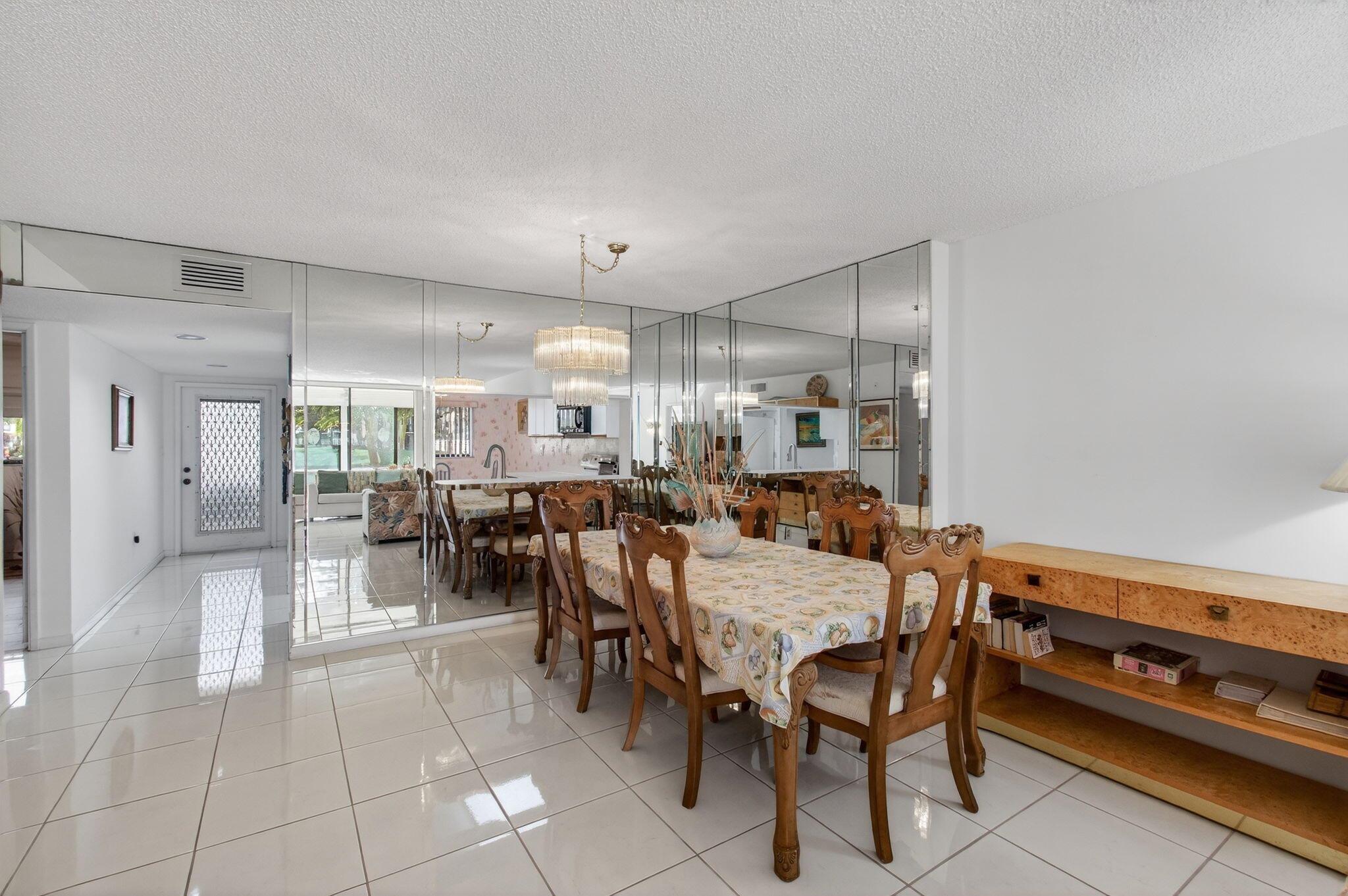 LAKES OF DELRAY WATERSEDG - Residential