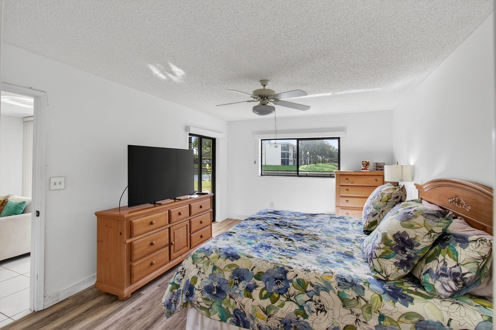 WATERSEDGE AT THE LAKES O - Residential