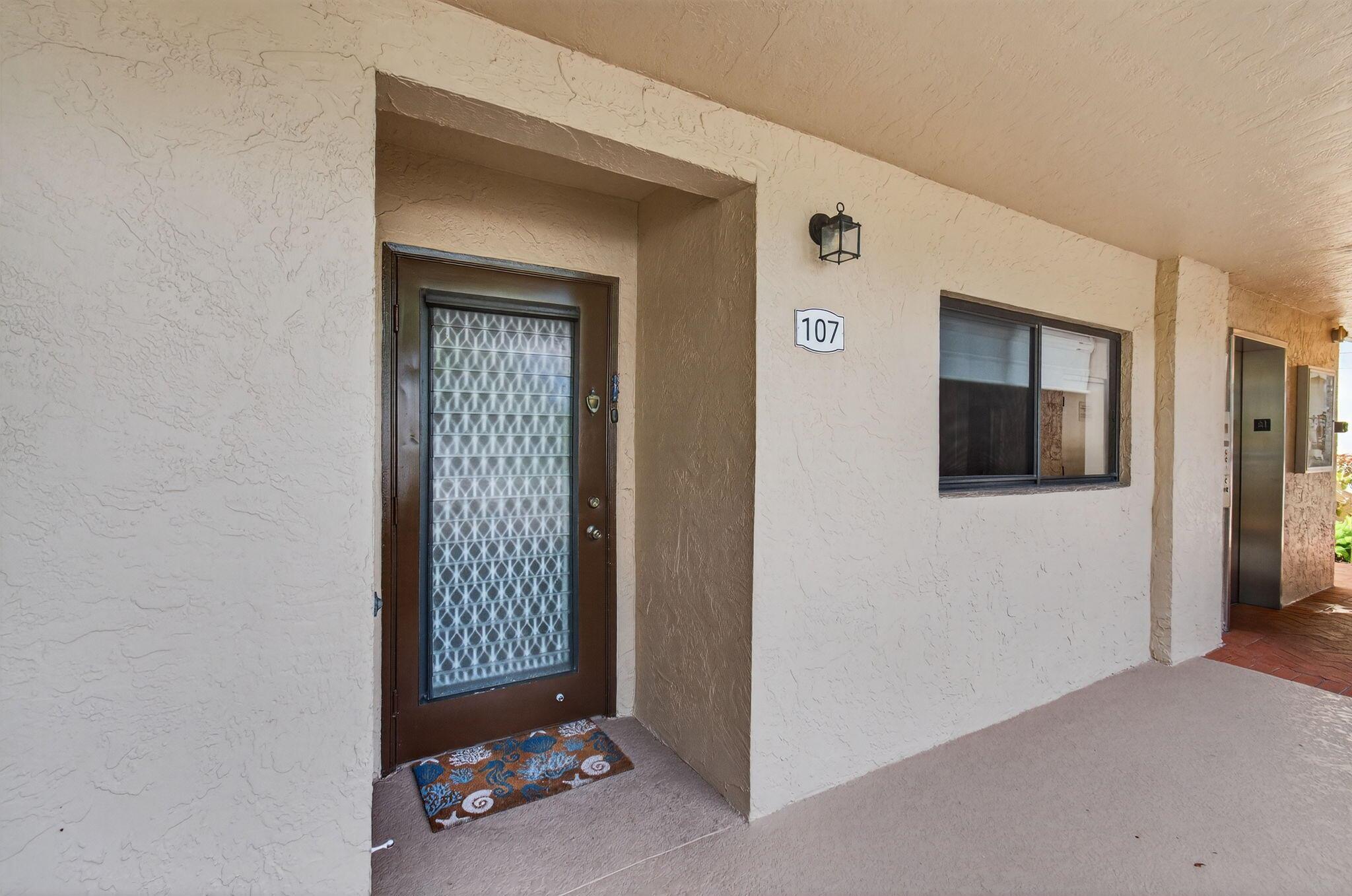 LAKES OF DELRAY WATERSEDG - Residential