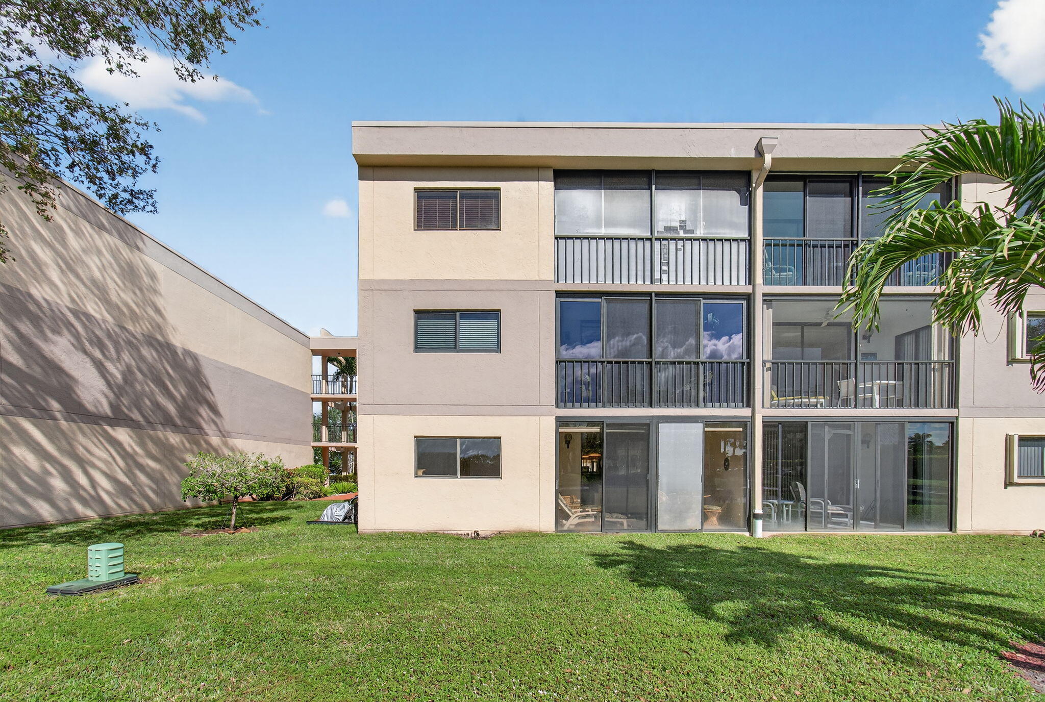 WATERSEDGE AT THE LAKES O - Residential