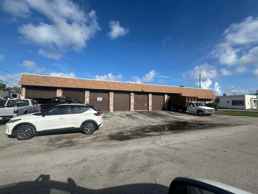 Photo of 4493 NW 8TH Avenue #4, Oakland Park, FL 33309 (MLS # B26062658)