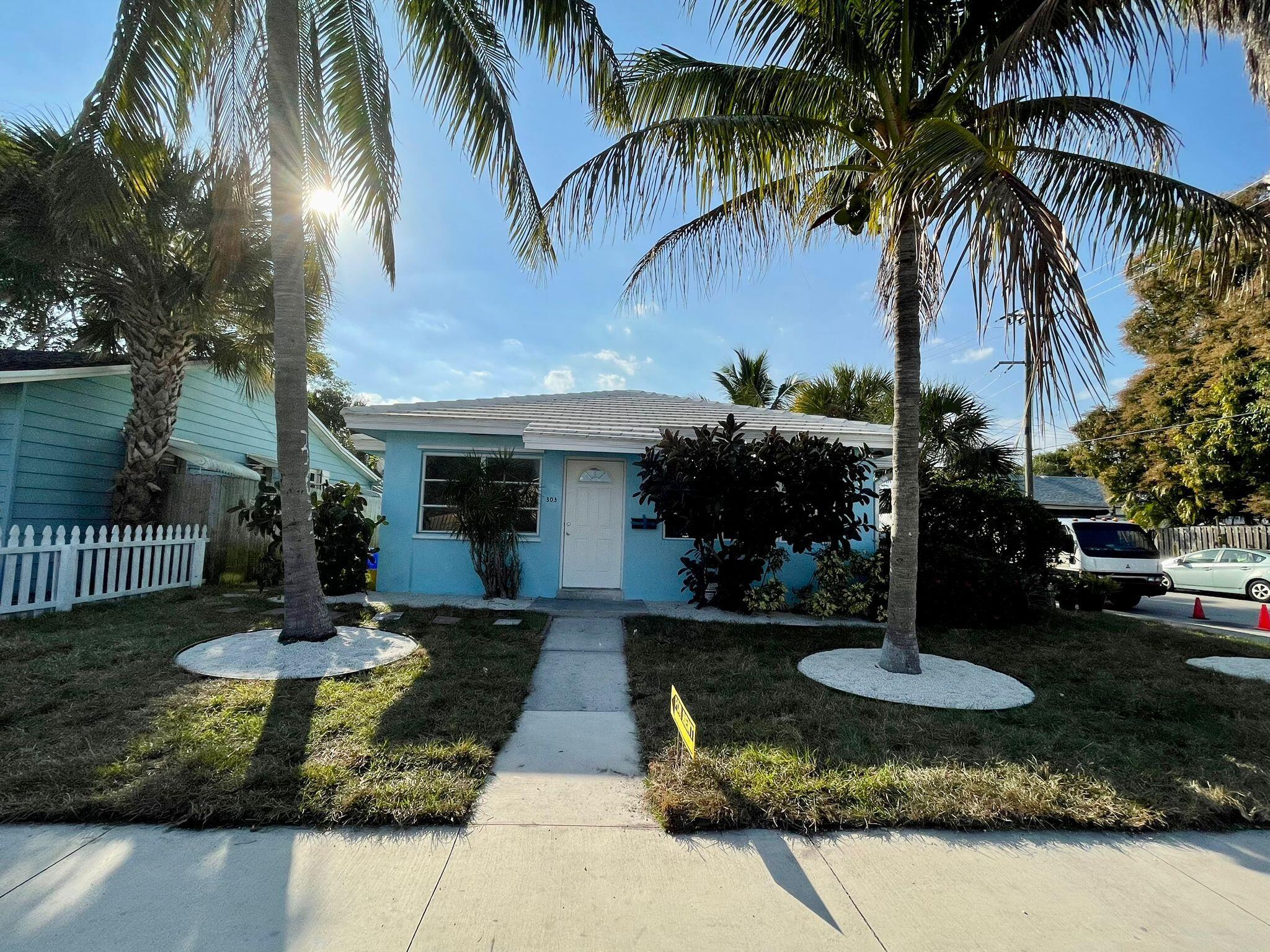 OWNER FINANCING AVAILABLE. Fantastic investment property in prime area of Lake Worth 2 remodeled units 2/1 each. Corner property with lots of parking space. Both units currently rented with great Tenants.