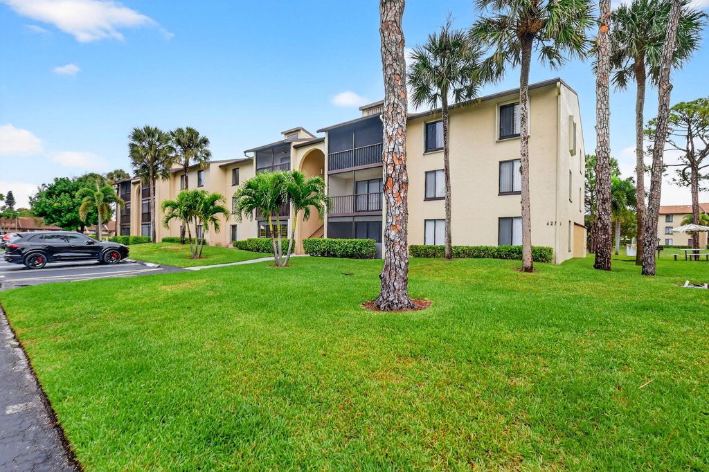 Photo of 627 Sea Pine Way #B2, Greenacres, FL 33415 (MLS # B26006023)