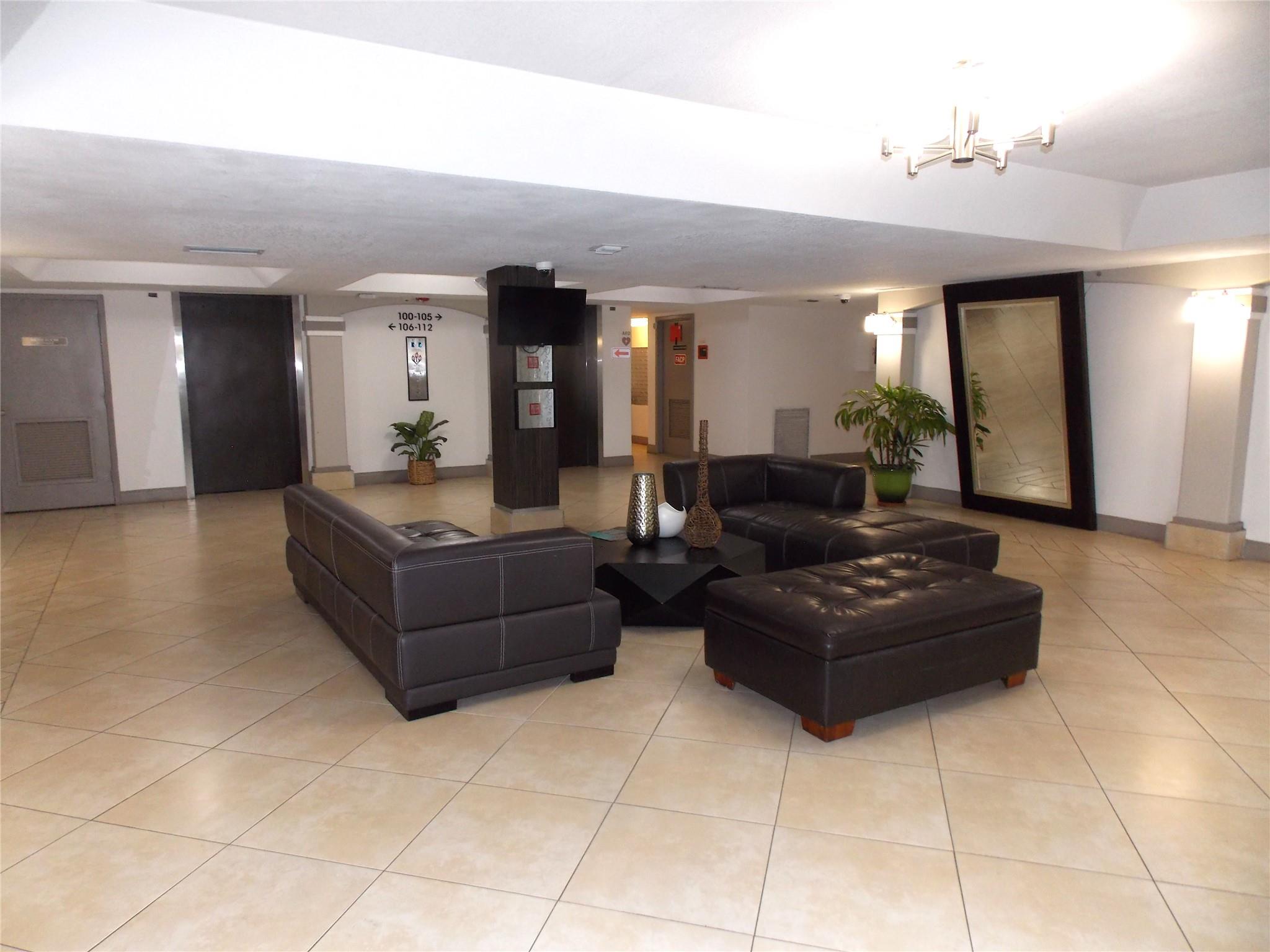 701 NW 19th St 302