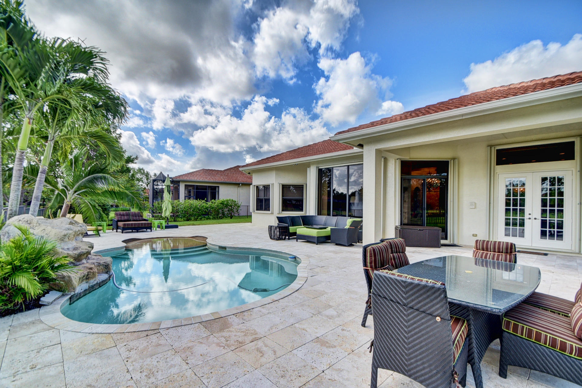 Four Seasons/Tivoli Isles - Residential