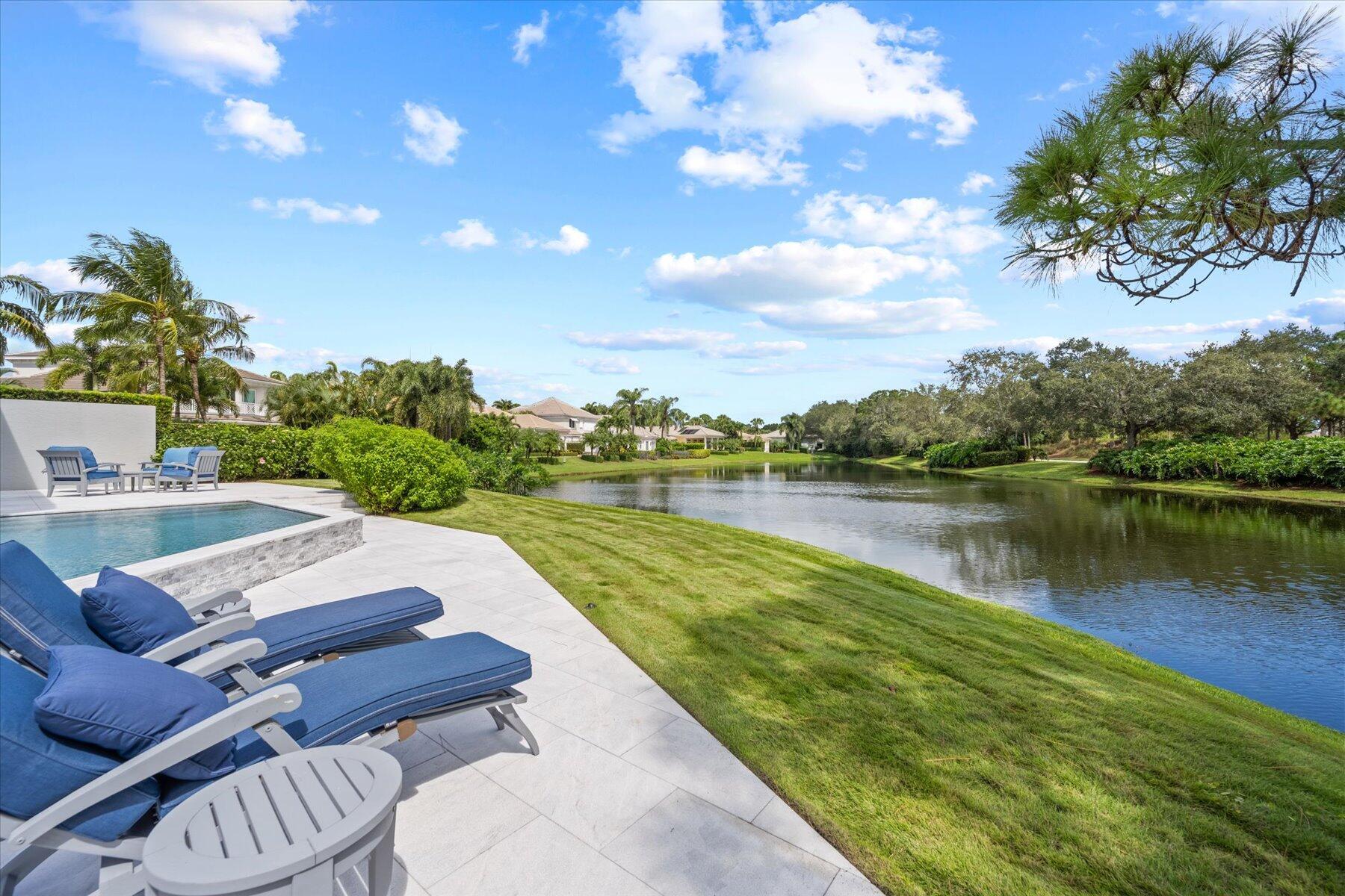 LOXAHATCHEE CLUB AT MAPLE - Residential