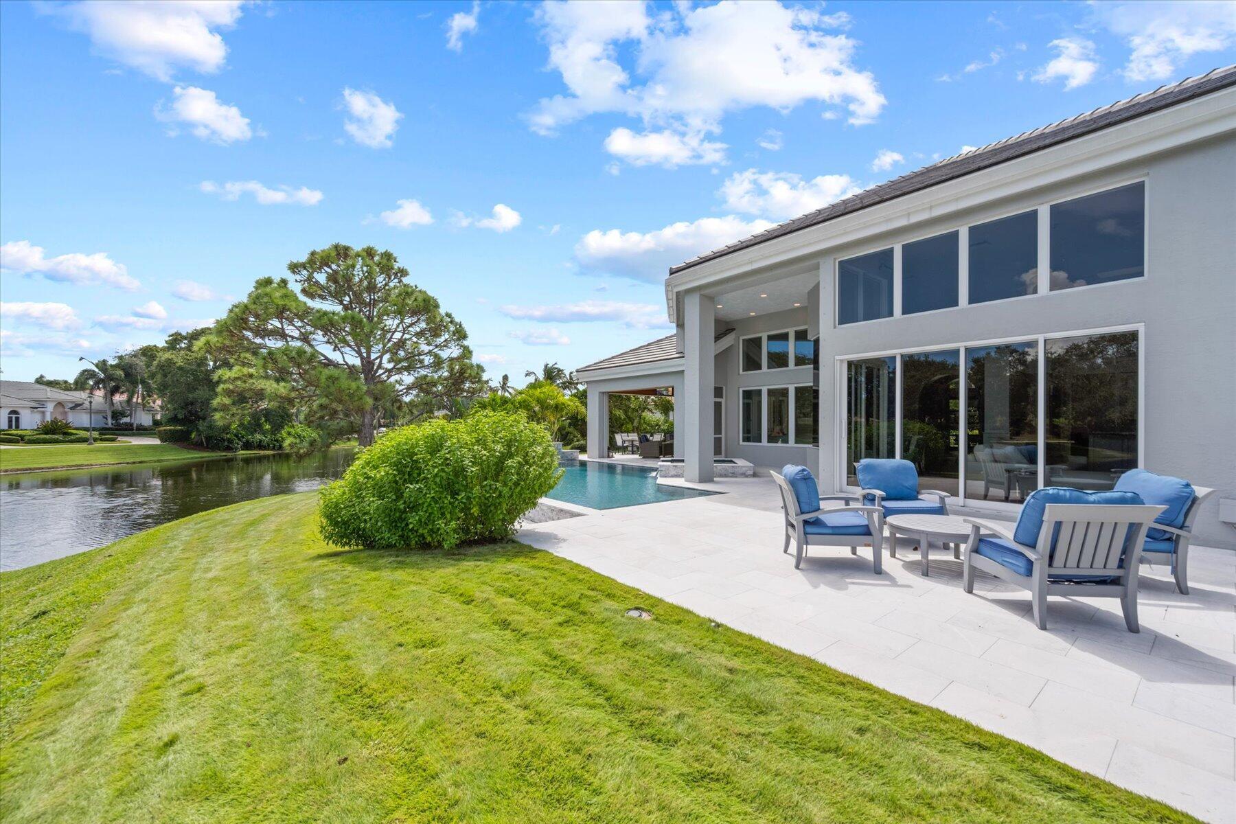 LOXAHATCHEE CLUB AT MAPLE - Residential