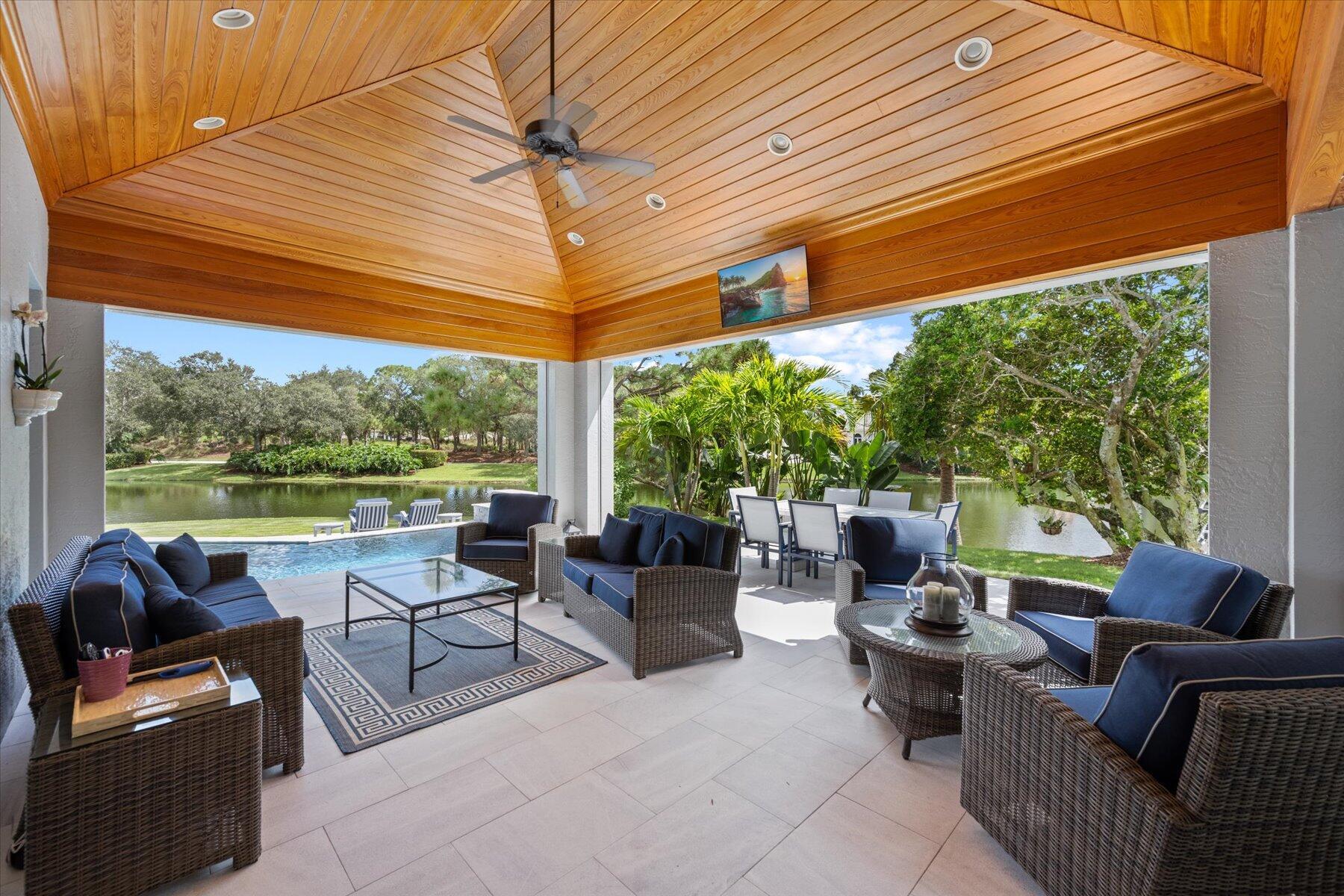 LOXAHATCHEE CLUB AT MAPLE - Residential